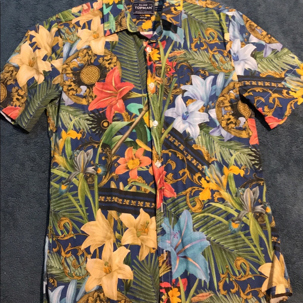 Short sleeve button down shirt